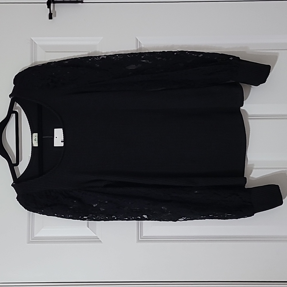 Blue Buttercup Lace Mix Top in Black